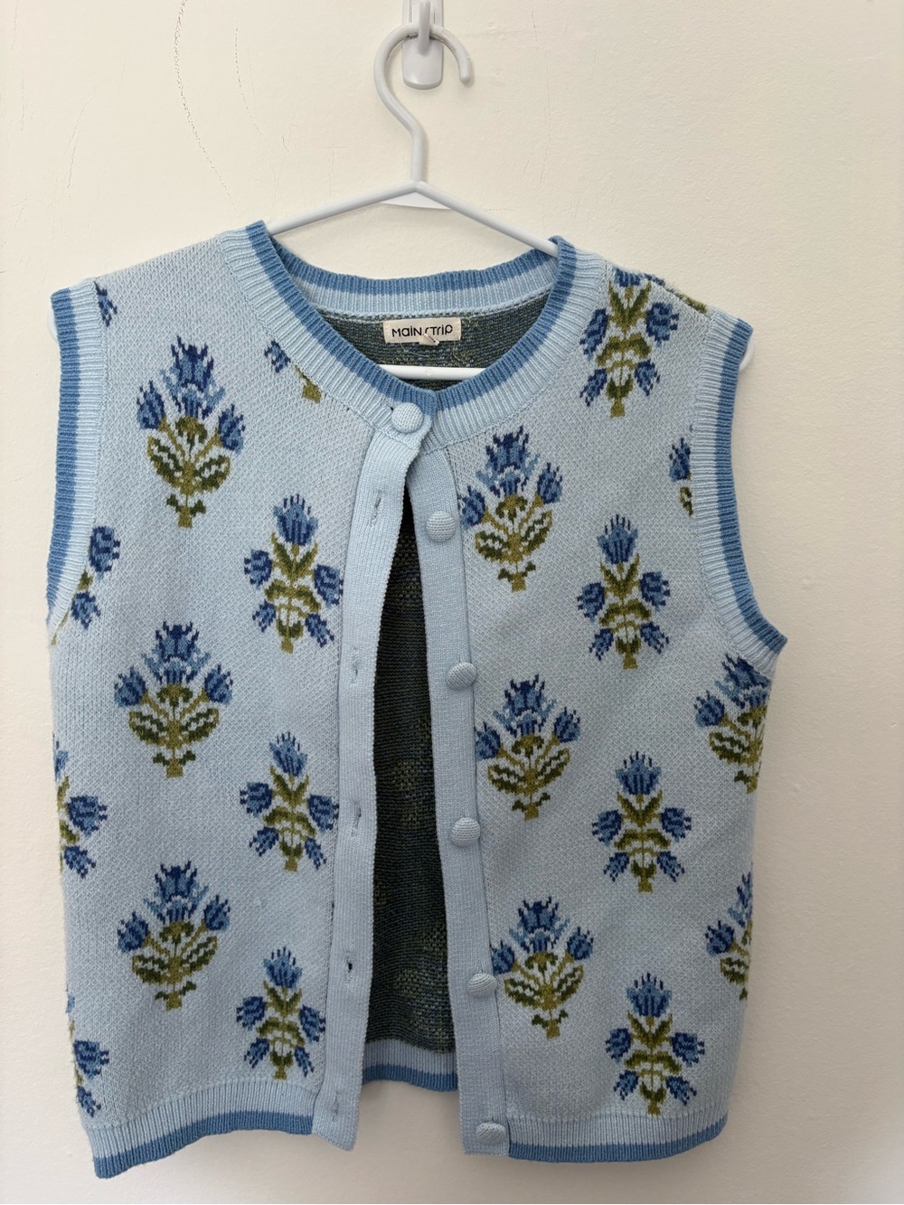 Main Strip Light Blue Floral Knit Vest